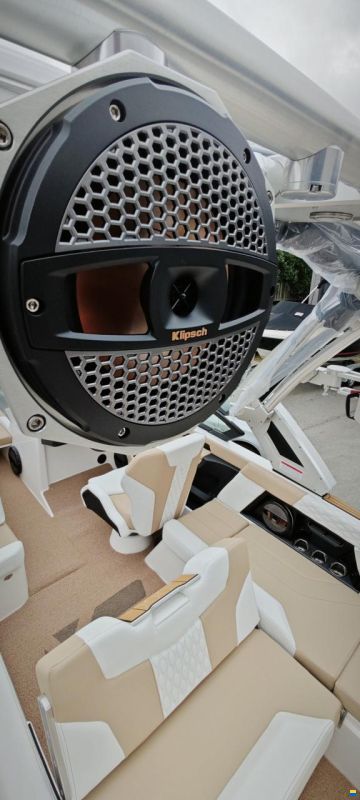 MasterCraft XT23