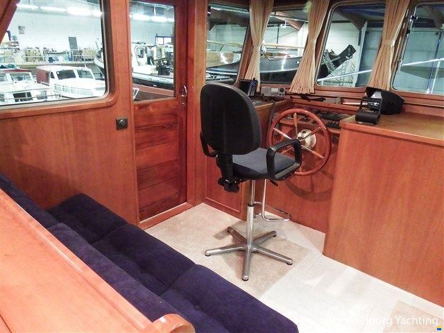 Hollandia Dutch Tug 1400 Trawler