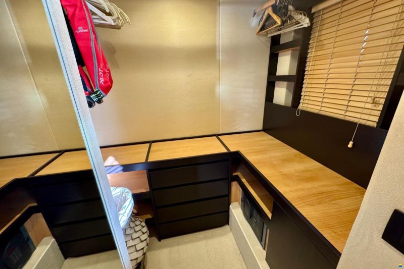 Azimut 77S
