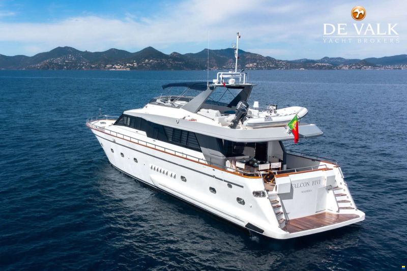 Falcon 82