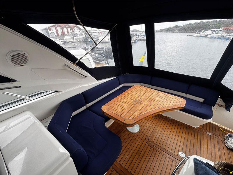 Princess V42
