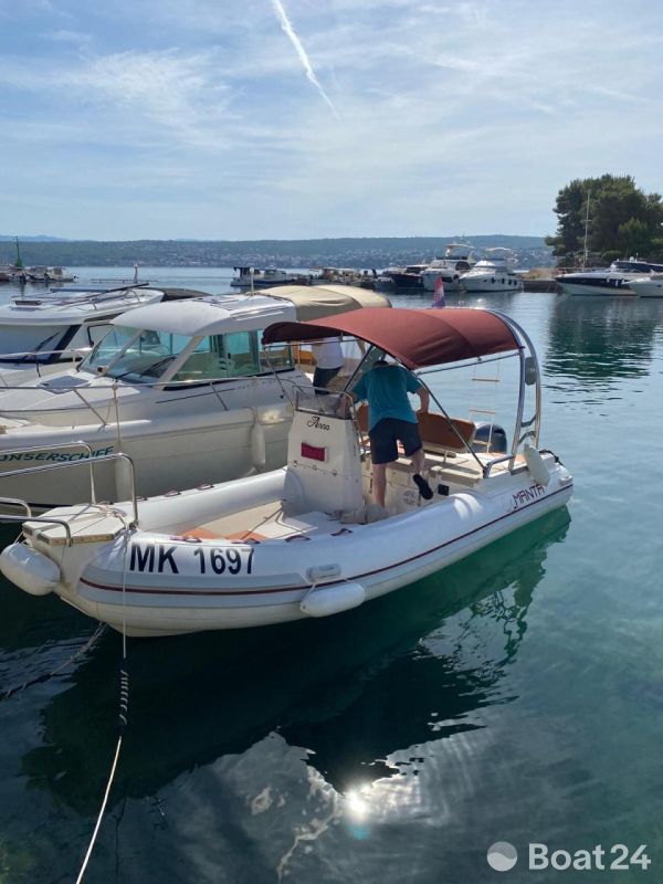 Manta 555
