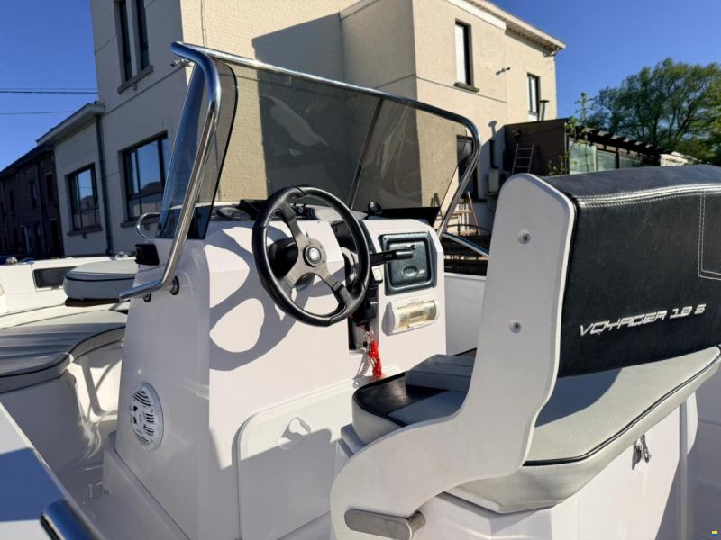 Ranieri Voyager 18S