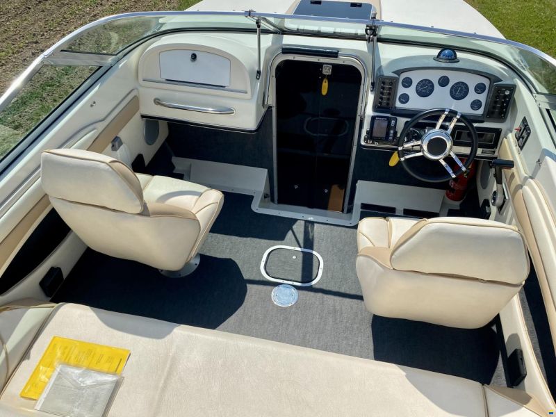 Stingray 658ZP