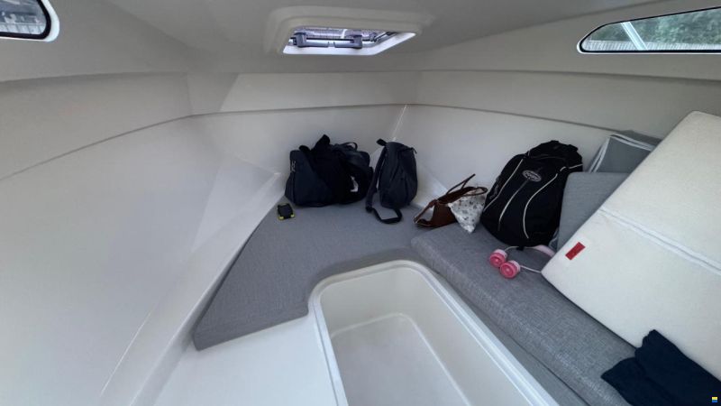 Quicksilver 555 Cabin