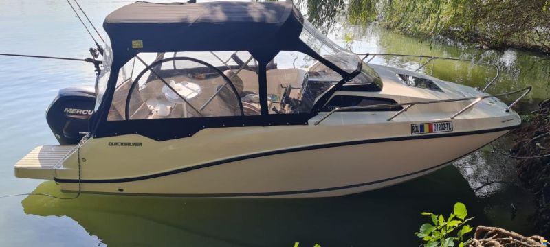 Quicksilver Ambarcatiune Quiksiver 555 Cabin