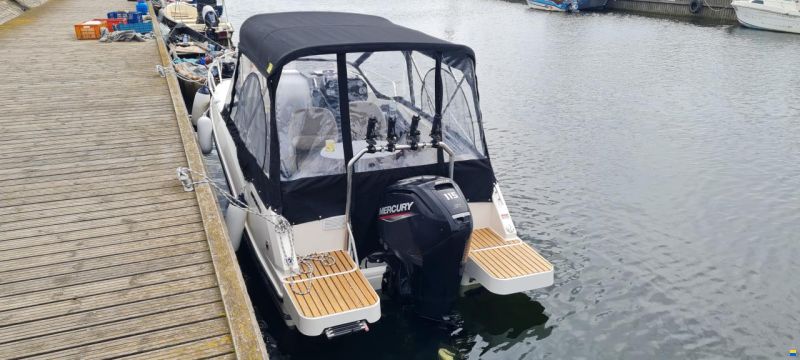 Quicksilver Ambarcatiune Quiksiver 555 Cabin