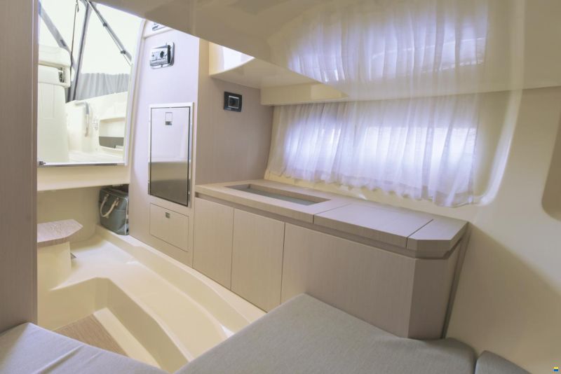 Invictus CX 280