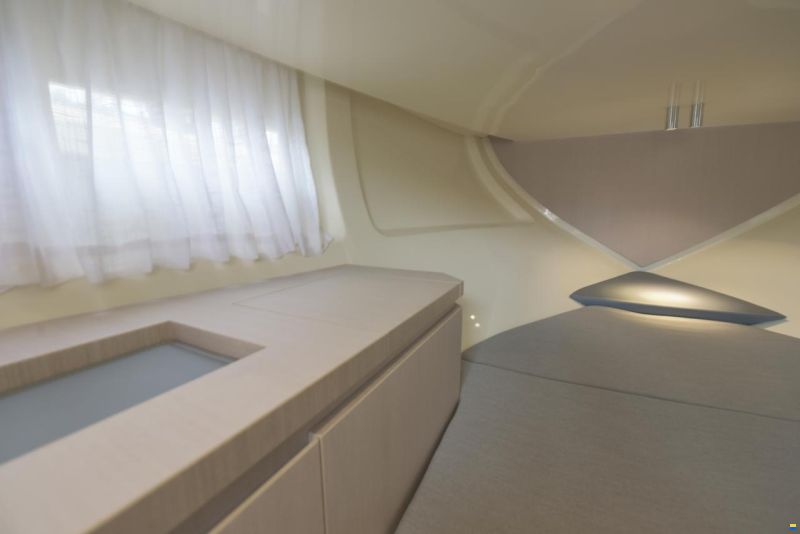 Invictus CX 280
