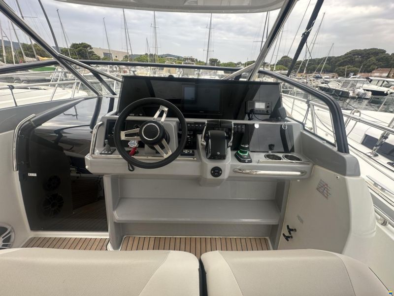 Jeanneau Cap Camarat WA 10.5 S2