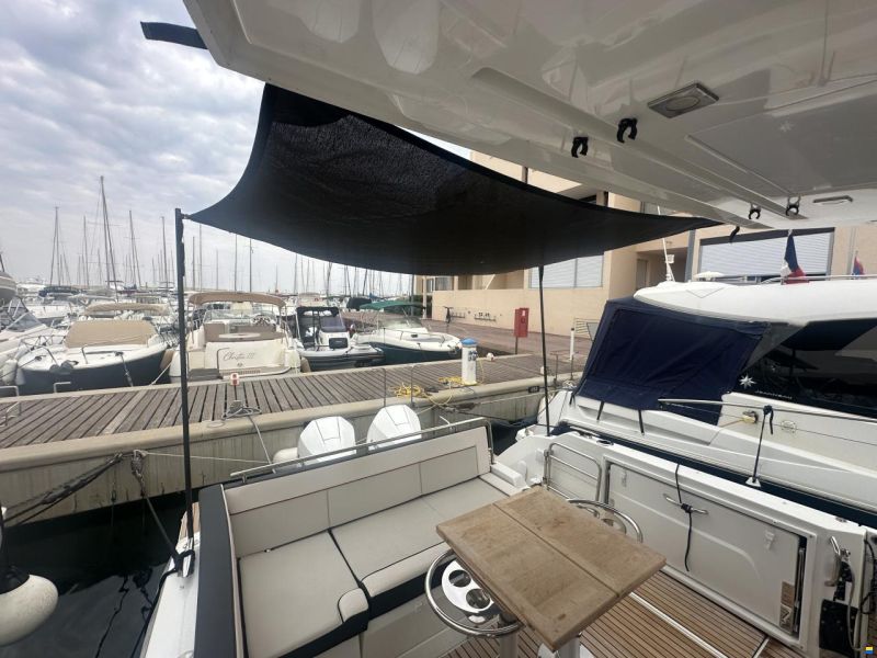 Jeanneau Cap Camarat WA 10.5 S2
