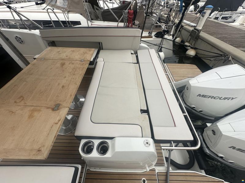 Jeanneau Cap Camarat WA 10.5 S2