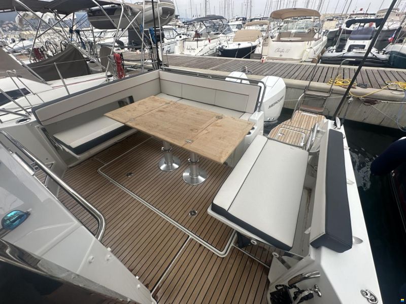 Jeanneau Cap Camarat WA 10.5 S2