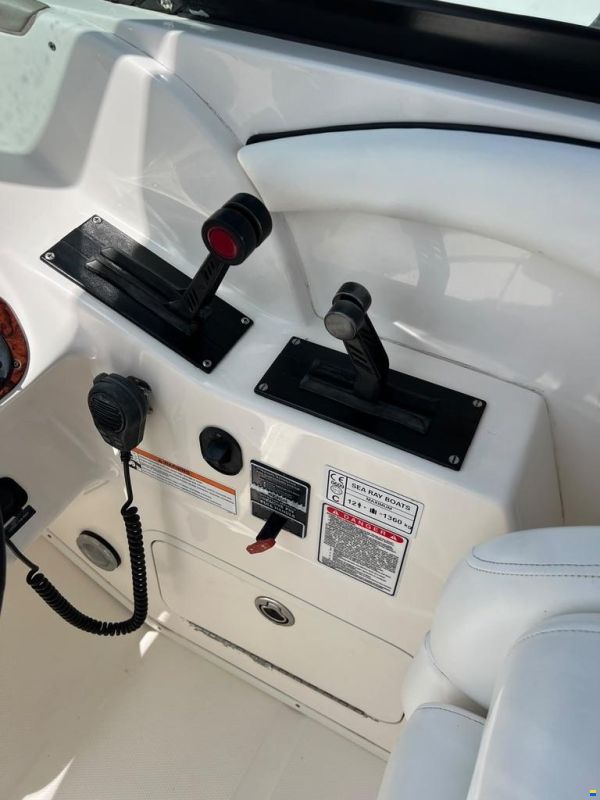 Sea Ray 290 SLX