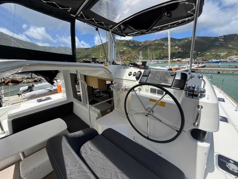 Lagoon 40