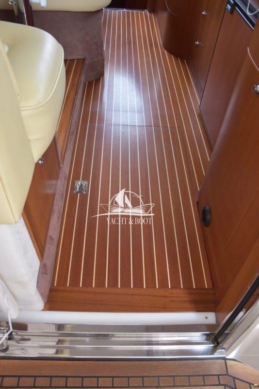 Galeon 330 Fly
