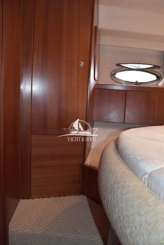 Galeon 330 Fly