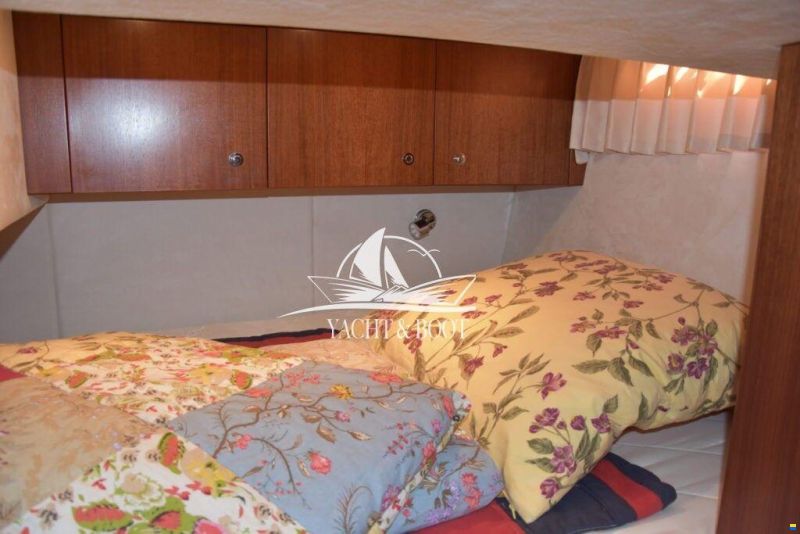 Galeon 330 Fly