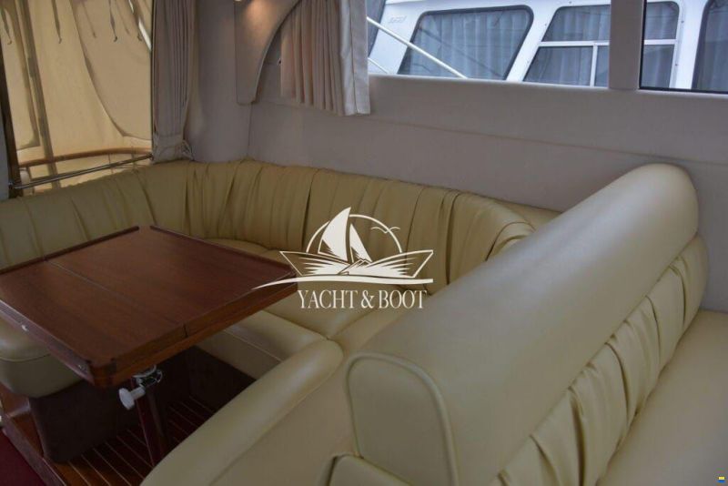 Galeon 330 Fly