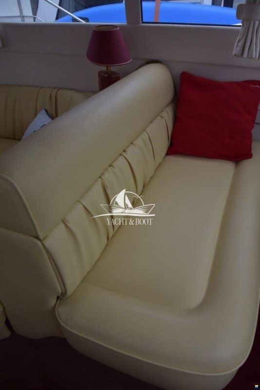 Galeon 330 Fly