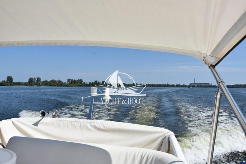 Galeon 330 Fly