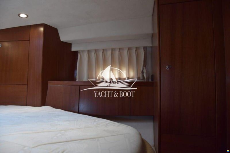 Galeon 330 Fly
