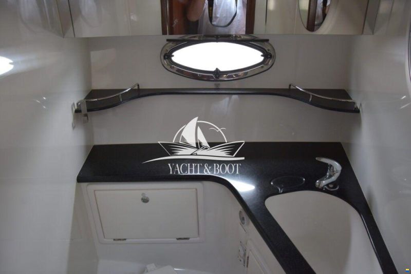 Galeon 330 Fly
