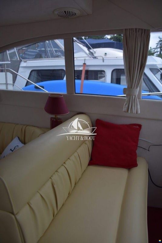 Galeon 330 Fly