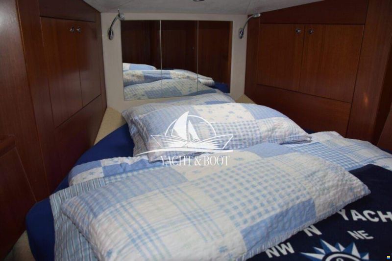 Galeon 330 Fly