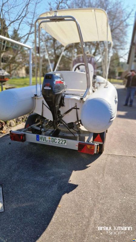 Briggs Falcon 400 L