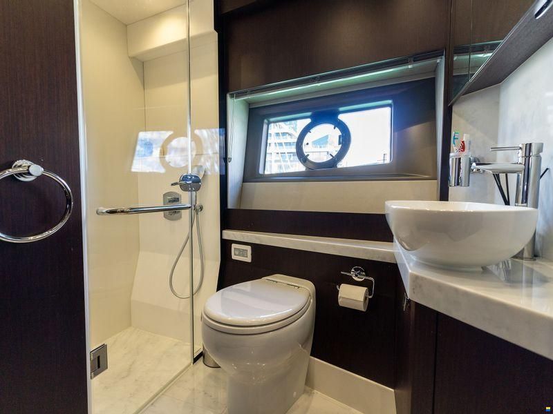 Sunseeker Manhattan 52