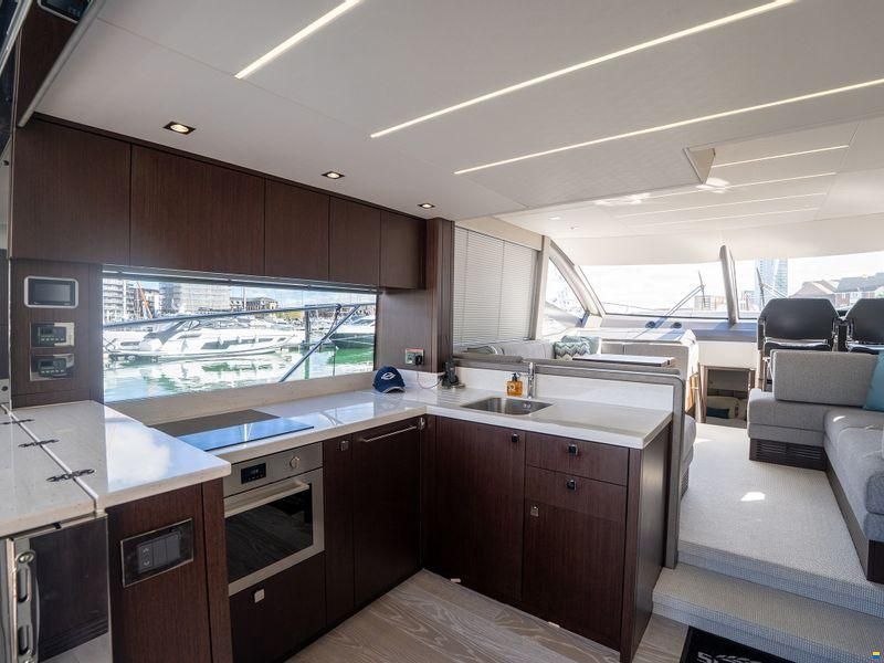 Sunseeker Manhattan 52