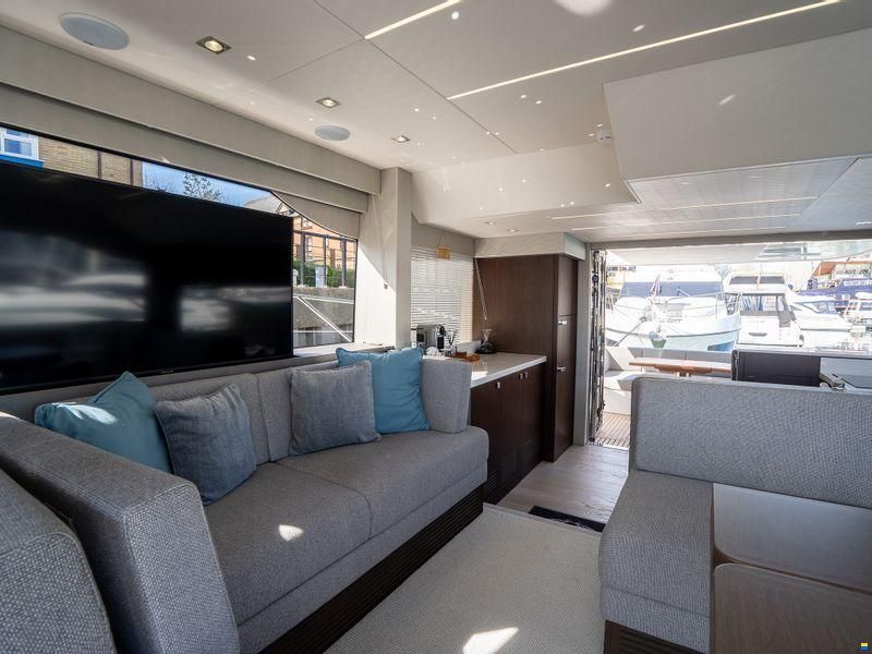 Sunseeker Manhattan 52