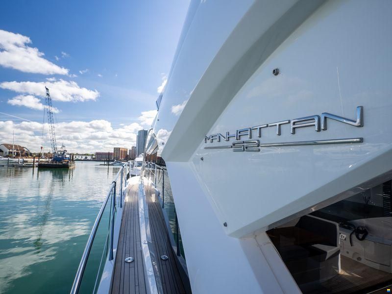 Sunseeker Manhattan 52