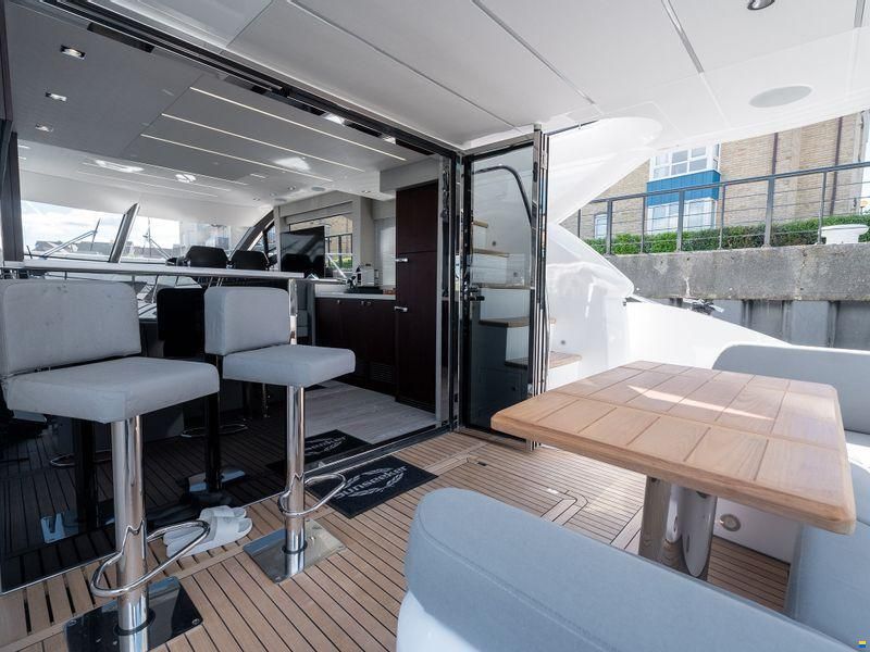 Sunseeker Manhattan 52