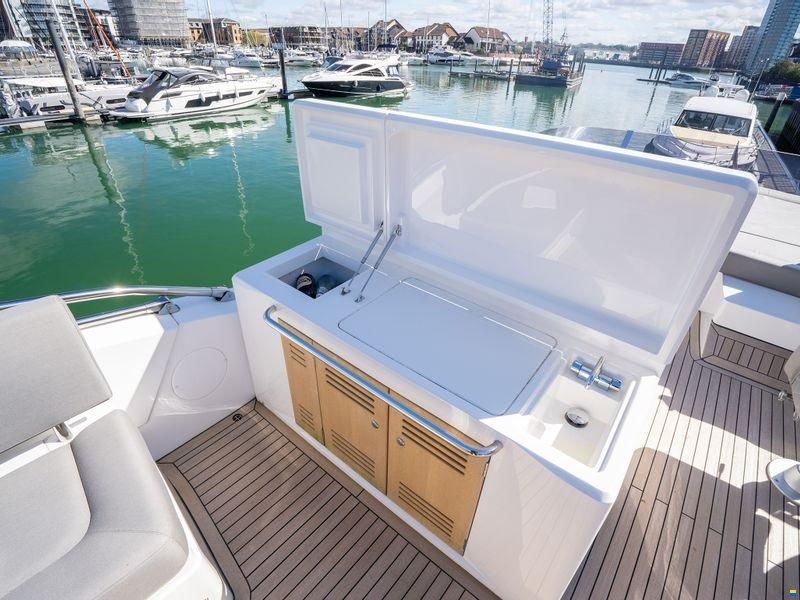 Sunseeker Manhattan 52