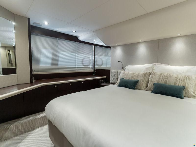 Sunseeker Manhattan 52