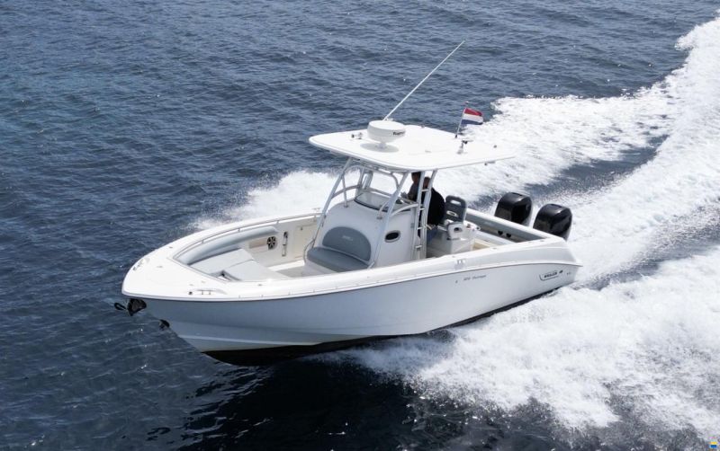 Boston Whaler 320 Outrage - 2X Mercury Verado 250