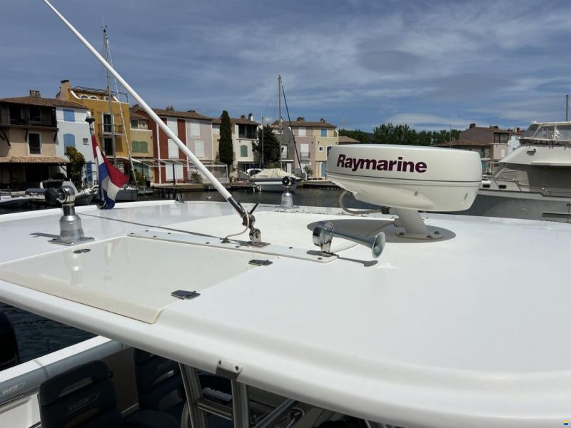 Boston Whaler 320 Outrage - 2X Mercury Verado 250