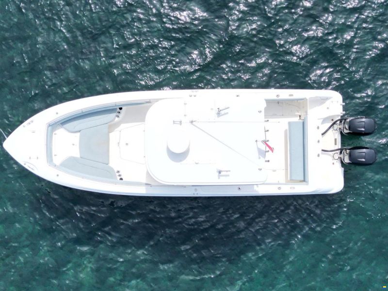Boston Whaler 320 Outrage - 2X Mercury Verado 250