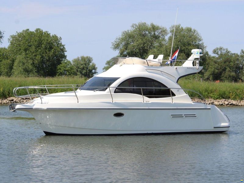 Rodman 30 Cruiser Flybridge