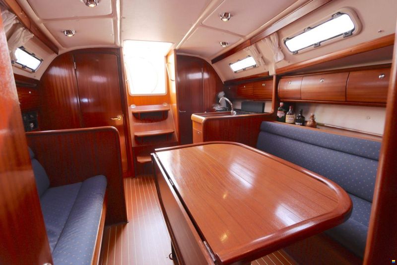 Bavaria 32