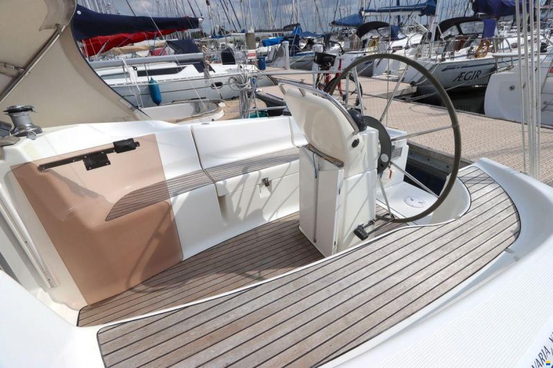 Bavaria 32