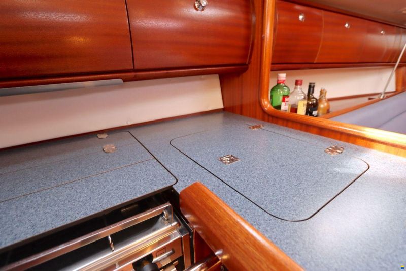 Bavaria 32
