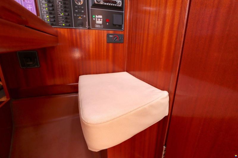 Bavaria 32
