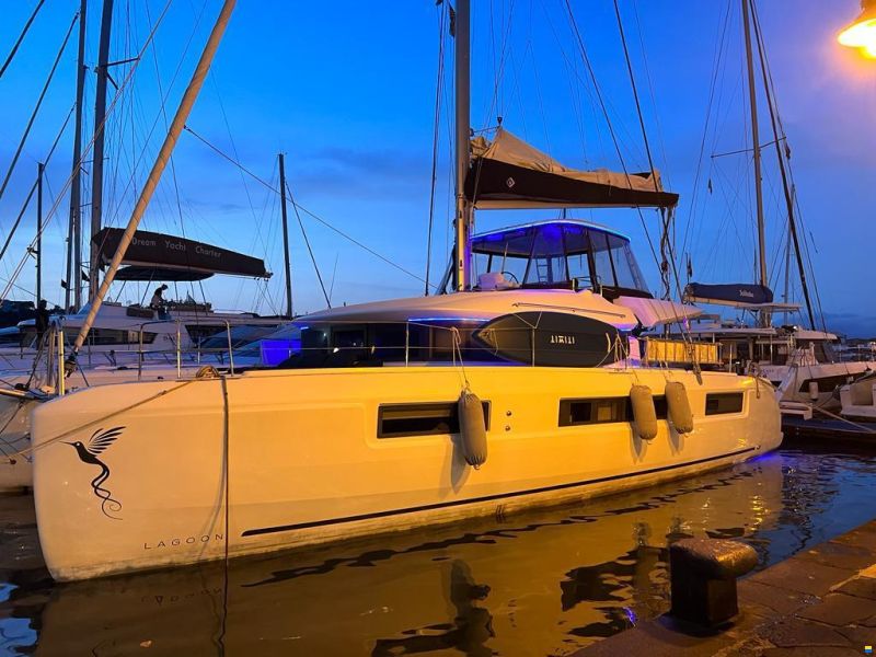 Lagoon 50
