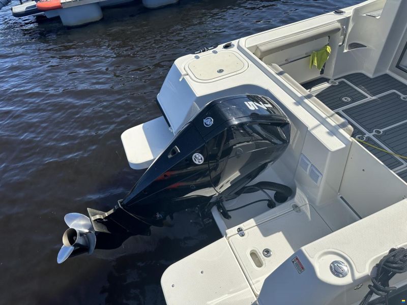 Quicksilver 675 Pilothouse