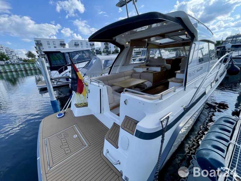 Saga 320 Sun Top
