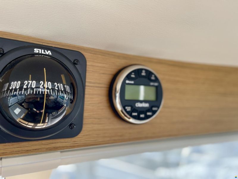 Saga 320 Sun Top