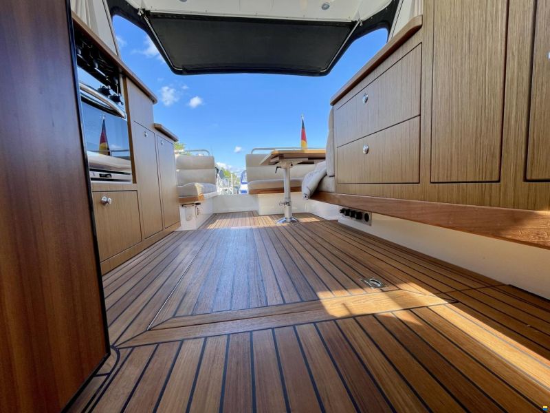 Saga 320 Sun Top